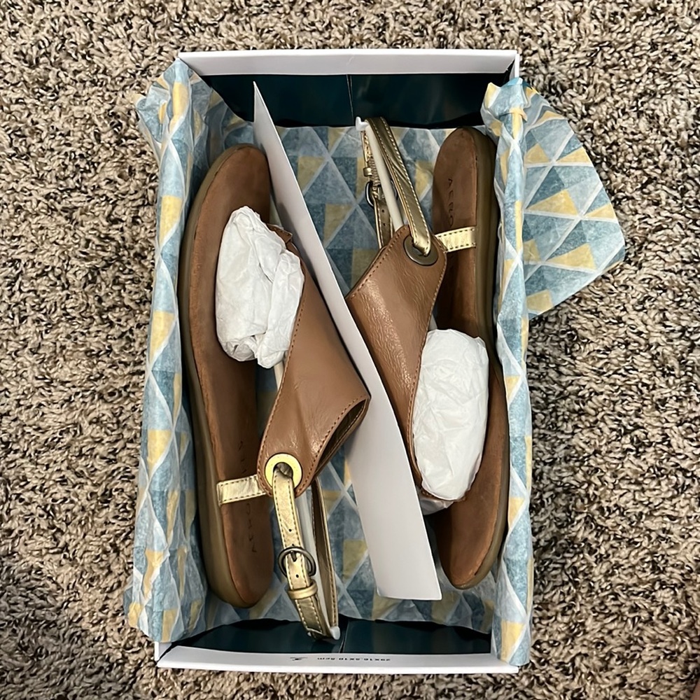 Women's Sandal In Tan